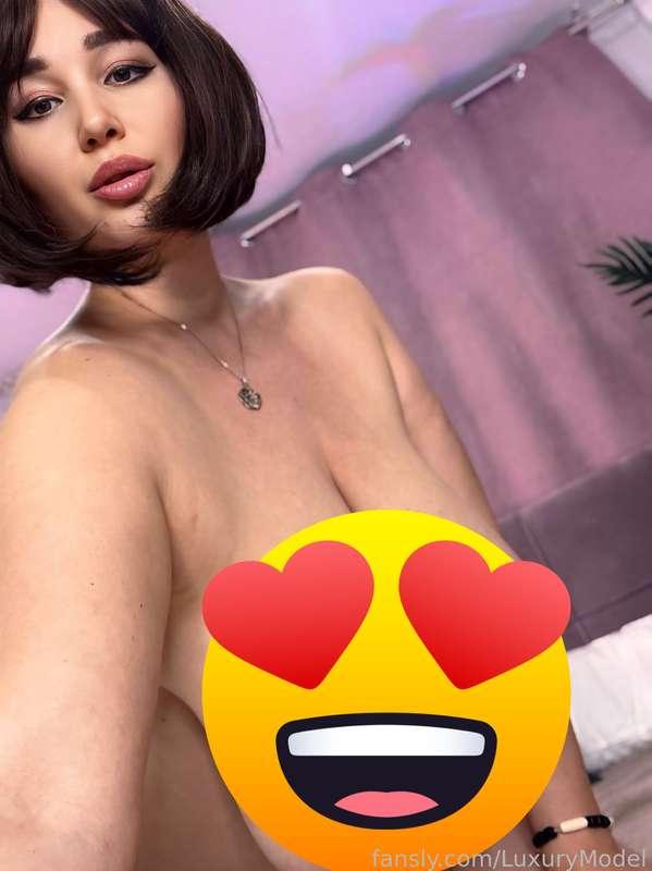 luxurymodel image #1