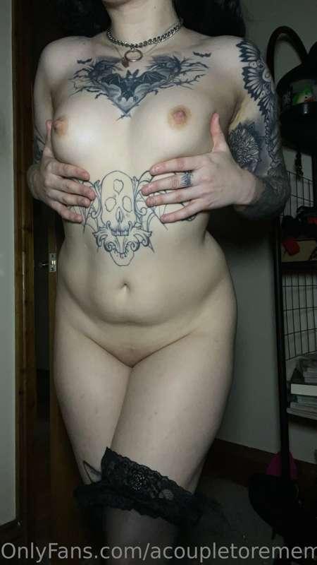 I love being naked 😌