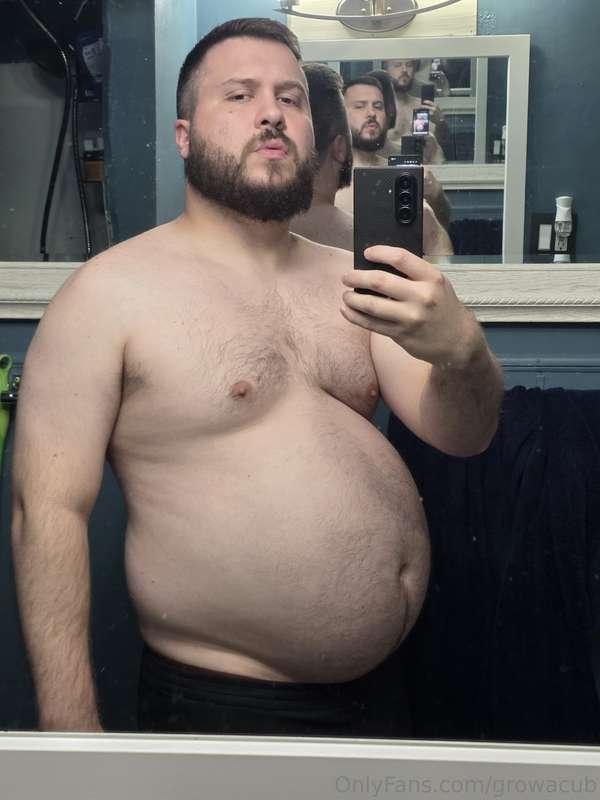 222lbs. Pushing the gains lately. 