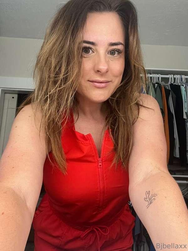 Happy Sunday. Wanna get ready with me?