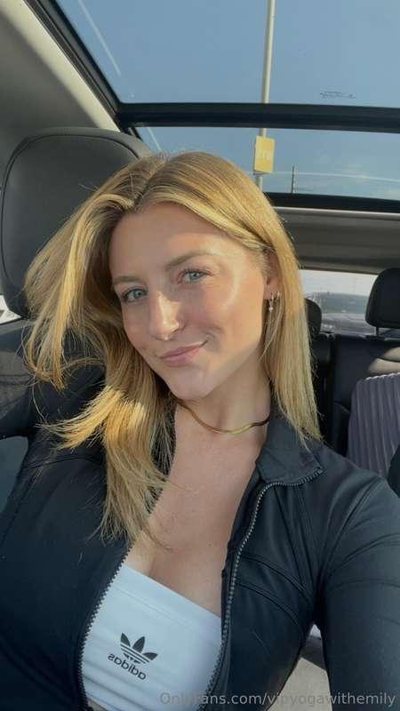 who wants to cum play