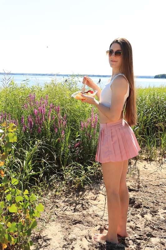 Do you like my little pink skirt? 🌸💘
