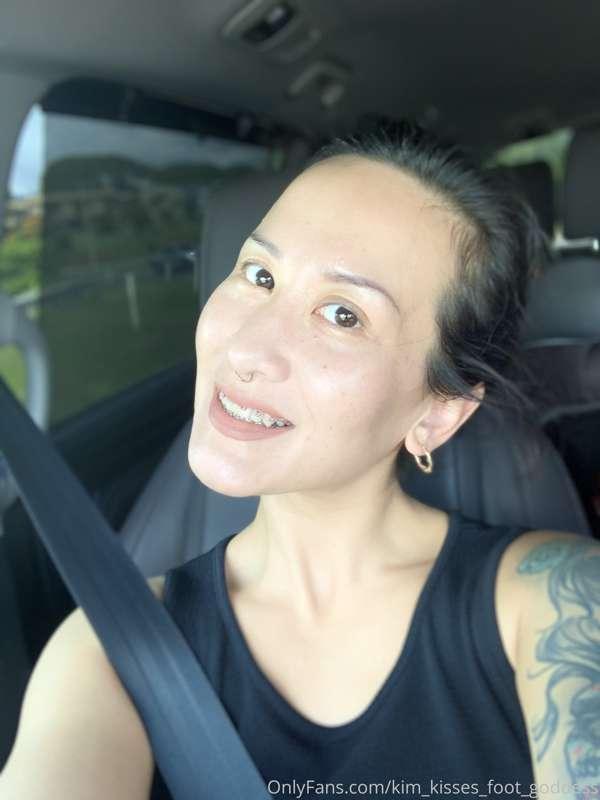 Date Night pics in the car with Goddess Kim💁🏻‍♀️