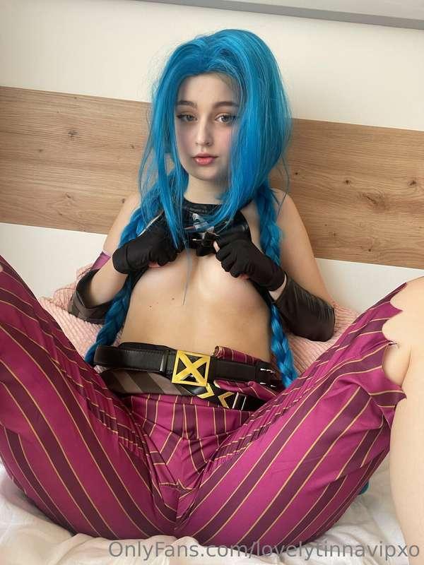You want to play with my nipples? 💙👅💦