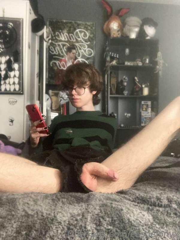 **How I looked when I was editing the video I’m posting tomo..