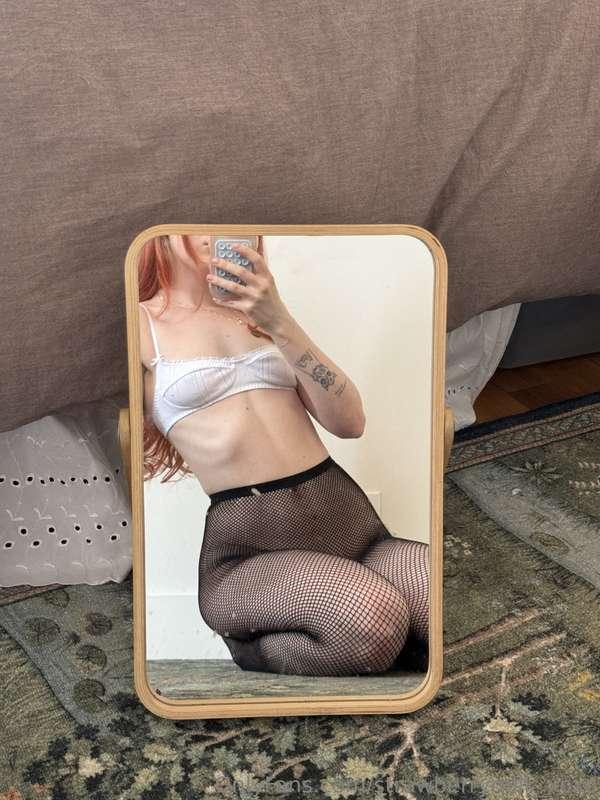 Do you wish you had the view the mirror has? 🪞