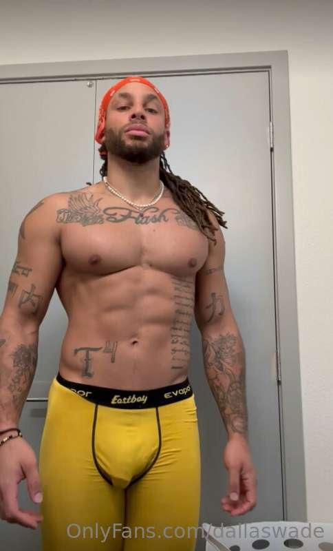 Just flexing some of this meat knowing that you'll enjoy wha..