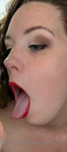 I think I need a tasty treat to start my week off right.