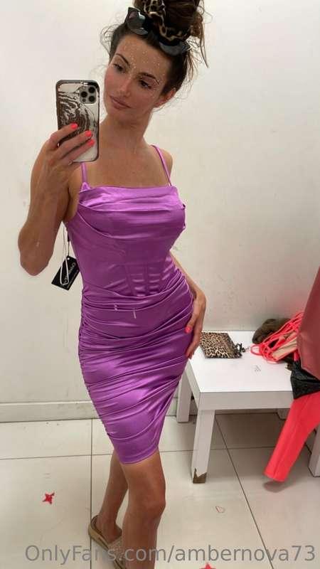 Sexy little dress 💜 shopping 🛍️ selfies 
Sponsor 💵 me a shop..