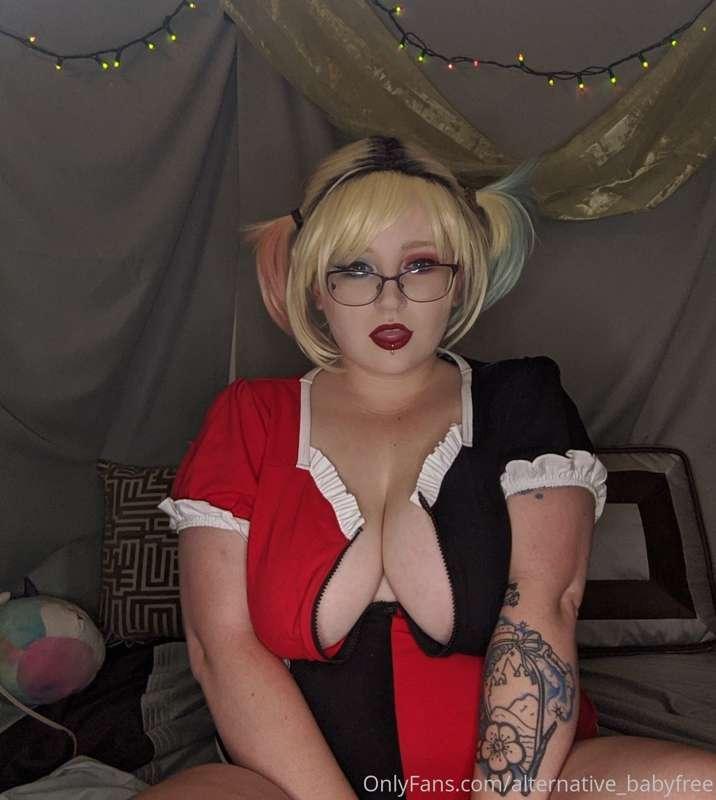 Ya wanna revv up your Harley? 🖤❤️🖤❤️