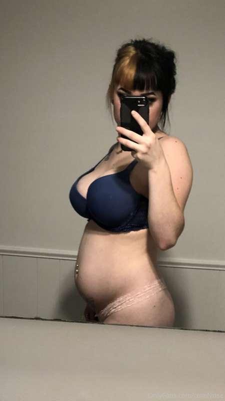 Really missing my bump today😭 Sorry I haven’t been active as..