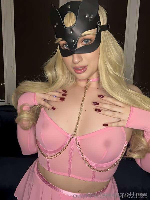 She's @goldengirl888 ready for your cockThis beautiful @gold..