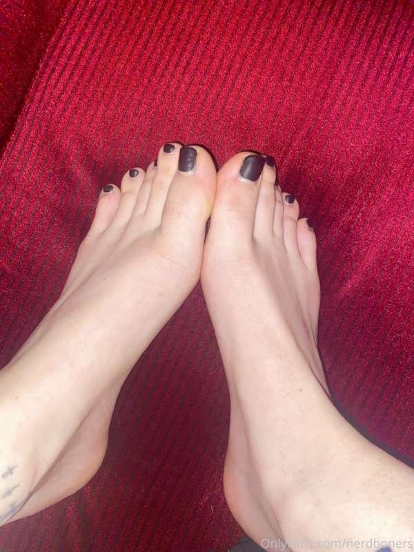 I’m still recovering so here’s some feet pics, thanks for be..