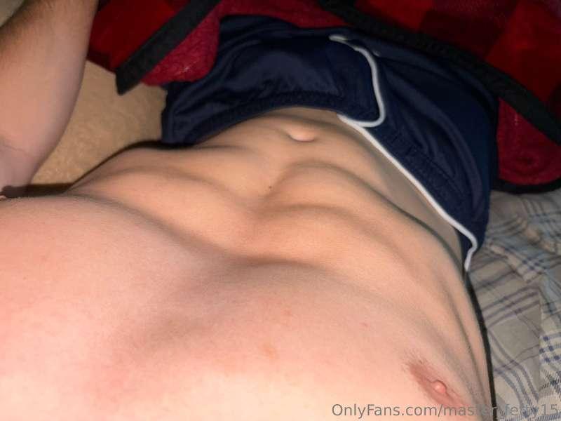 Isn’t my body so perfect ? You wish you could serve it 