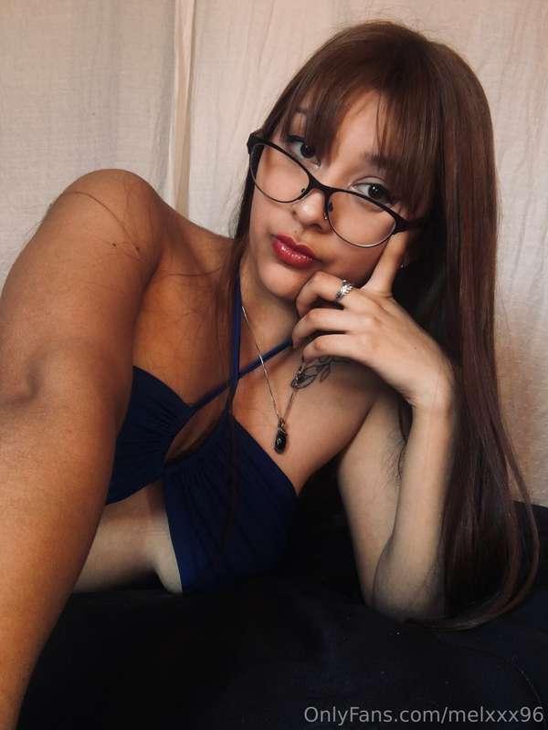 Te gustan las chicas con gafas?🤓💙