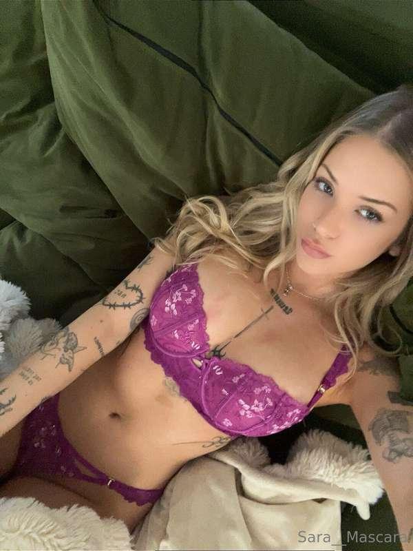 Come take these off 🤪I’ll let you 😈
