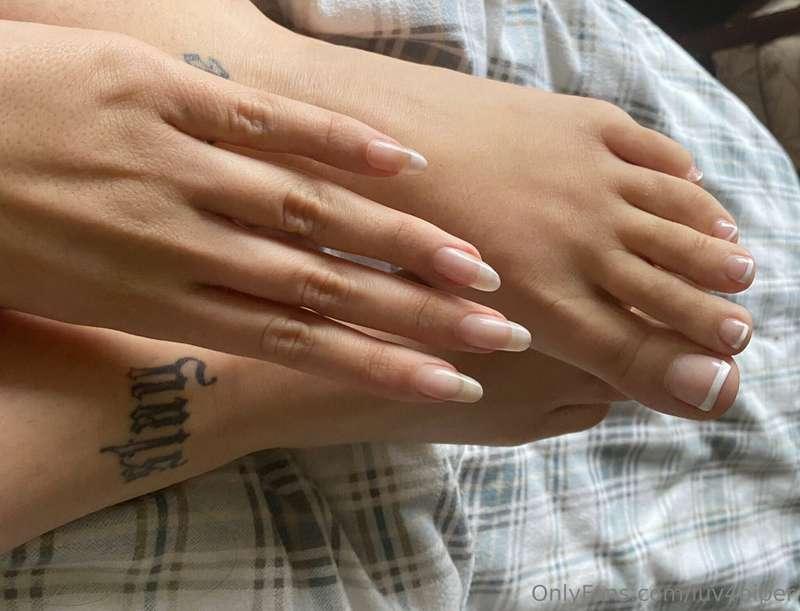 what color should I do next? wanna pay for my manicure and g..