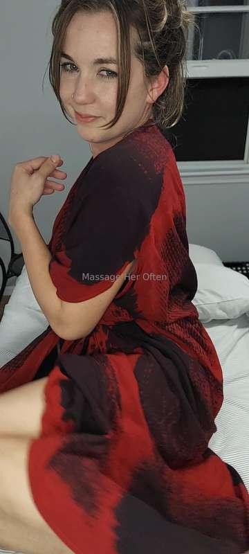 MG: @missmaggiegray playtime with Maggie, next post is the v..