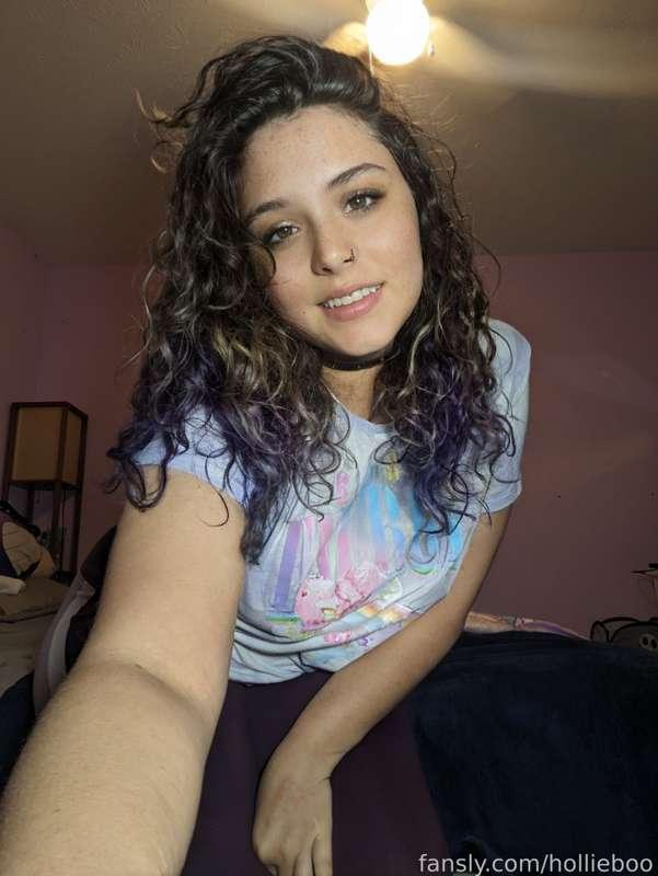 Hey let's chat and get naughty ? 

https://fans.ly/r/Hollieboo

#fyp #cute #pretty #babyface #egirl #smile #hot #sexy #tease #pawg 
