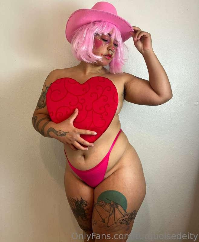 Happy Valentine’s Day 💗 💋

Thanks for all the love last year..