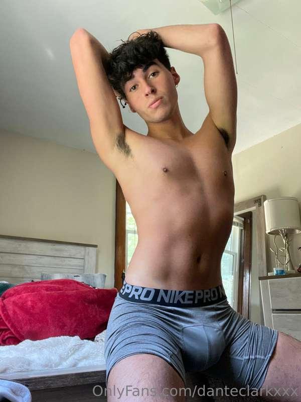 would u lick up my sweaty body