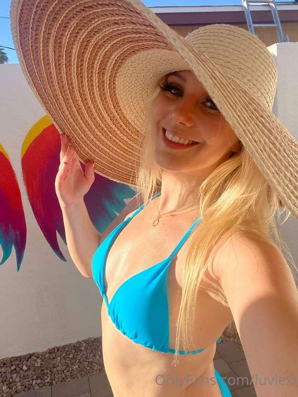 Happy Monday 💛