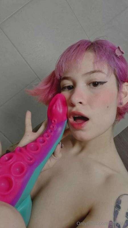 Just for today I'm leaving a great masturbation bundle with ..