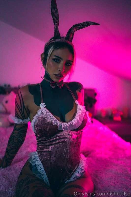 Happy Easter from your bungirl 🐰 Want to make this one speci..