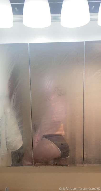 Steamy mirror pics ✨🧖🏻‍♀️ Who wants to see more?