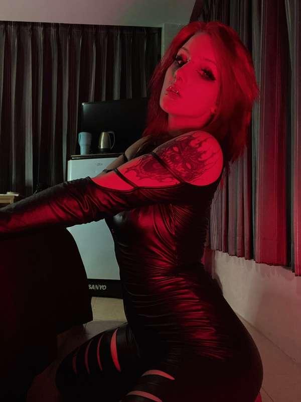 evelinelore image #2