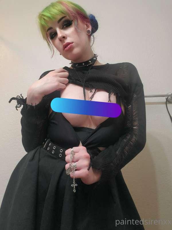 Well, hi there 😘

(Remember, if you spoil me with a lil tip,..