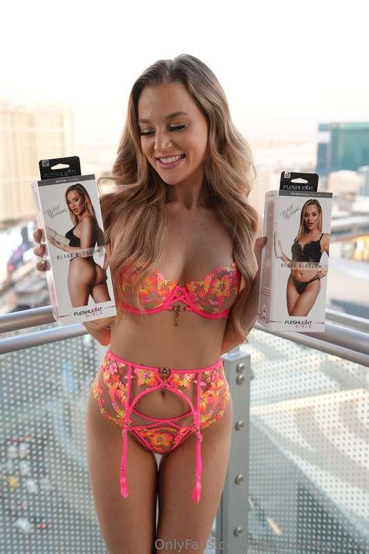 blakeblossomfree image #0