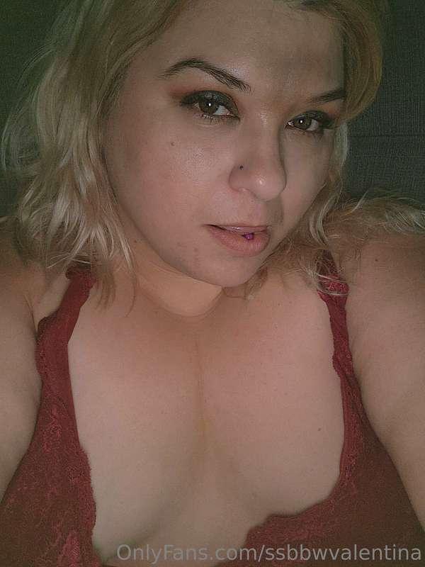 Mmm just had to send a little tease while I'm working!!