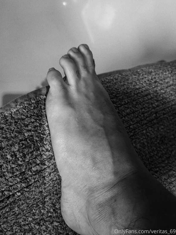 step by step....🦶🤭