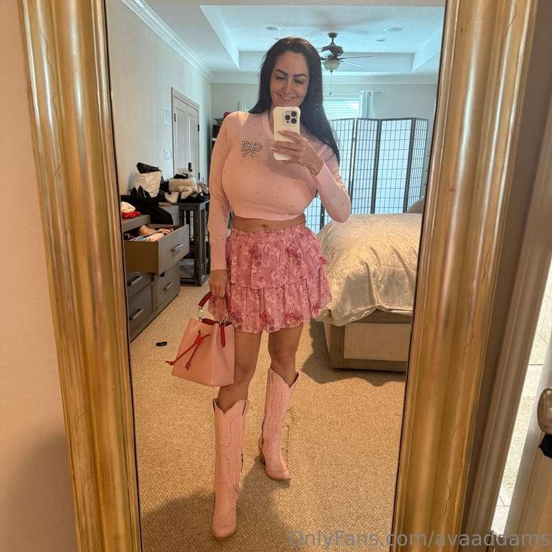 Feeling this Spring weather lately! Is it warming up where y..