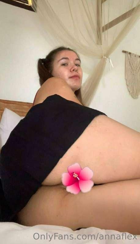 Smell of flower/try it/ folow free page https://onlyfans.com..