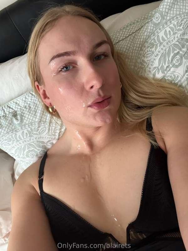 Massive cum shot. Drenched myself!! Who’s cleaning it up for..