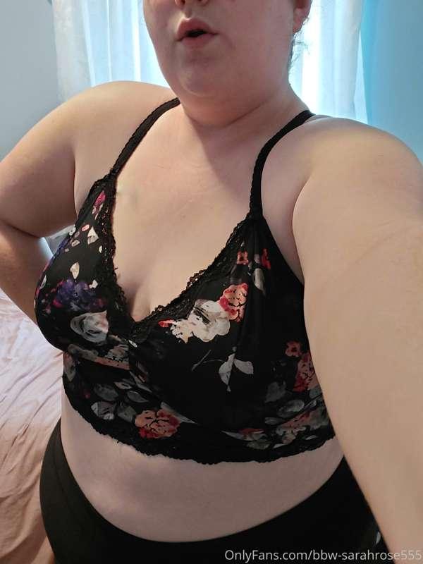 Happy Saturday everyone! Turns out I'm working today, so who..