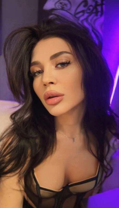 ## **hows your evening going?✨**
