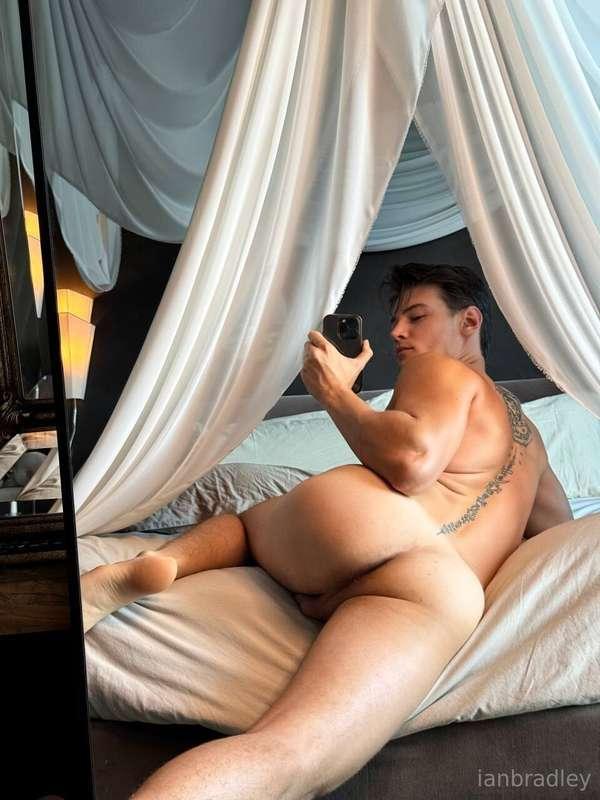 Do you like this view? 🍑