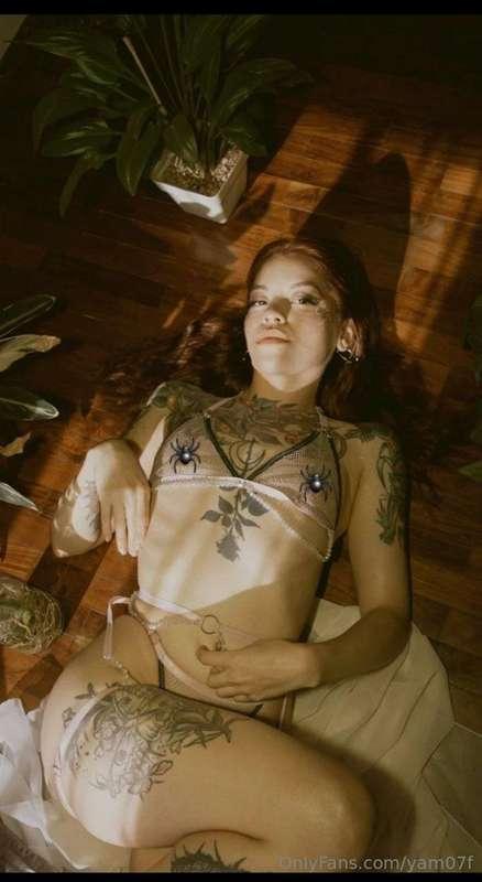 🍒 @xcsimone @xcsimone 🍒  INK GIRL🔥 LIVE NOW 💋I'm active for ..