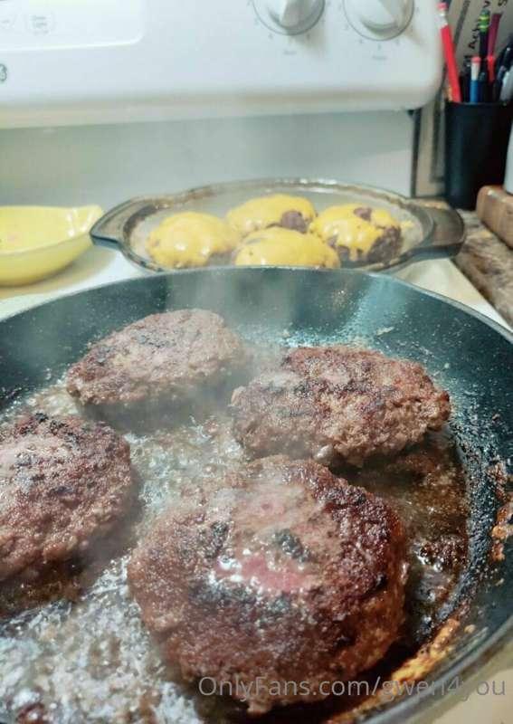 Borgors for lunch <3