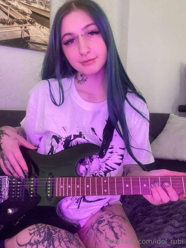 Shall we play the melody of adventure? 🥰💘