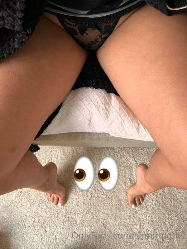 👀