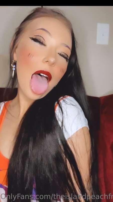 5 $10 subs left @theislandpeach Happy Tuesday xo