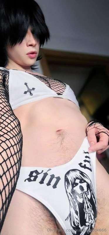 A lil bulge never hurt anyone :3