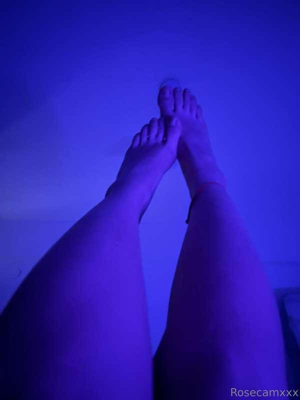 What do you think of my feet? 🦶🫣✨