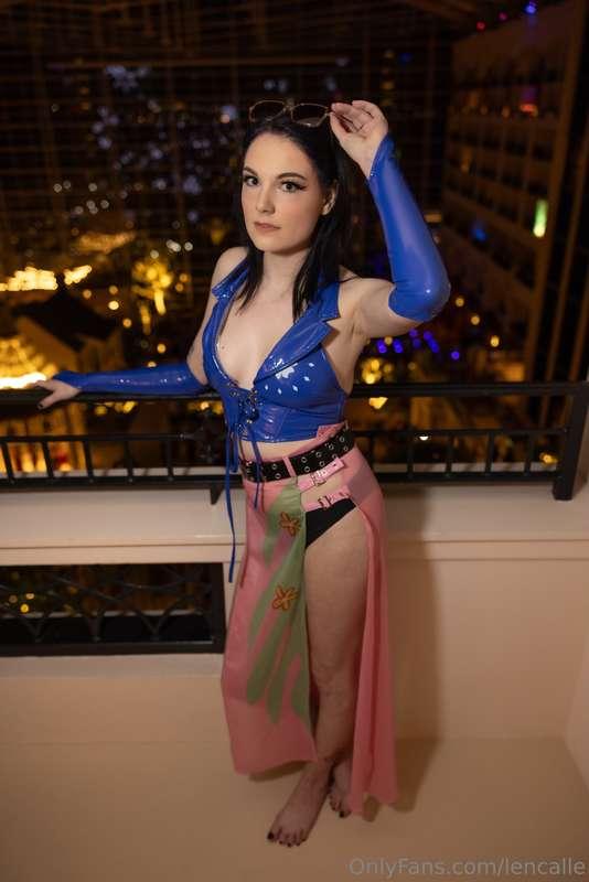 Here’s some sexy Nico Robin! I’m so excited for season two o..