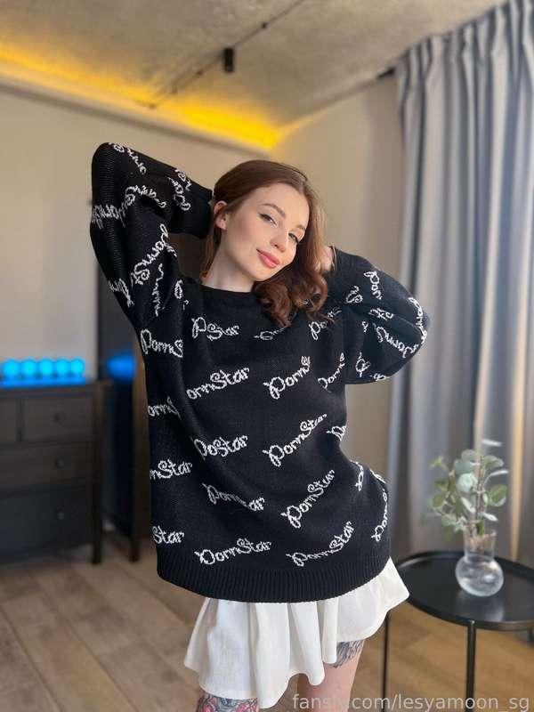 Do you like my sweater? 🤍

#fyp #cute #cutiegirl #tattoogirl #gfe #sexting #hotgirl #miniskirt #brunette #teen