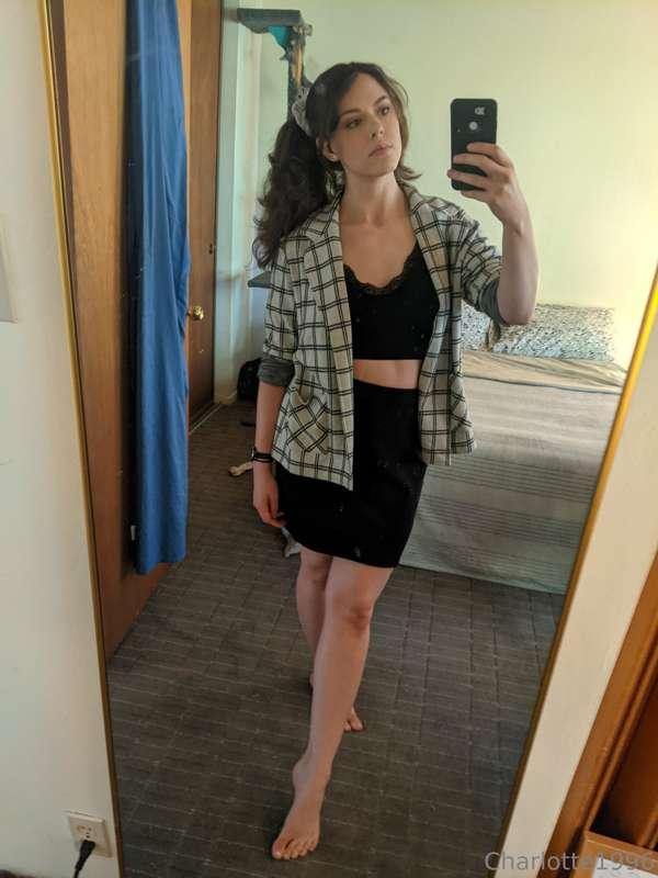 POV: I'm your slutty intern and you're my boss.... I wonder ..